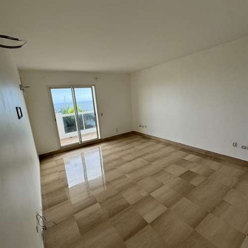 Apartamento con línea blanca frente al mar, 3 Habitaciones, 2 Piscinas, Malecón - Imagen 2