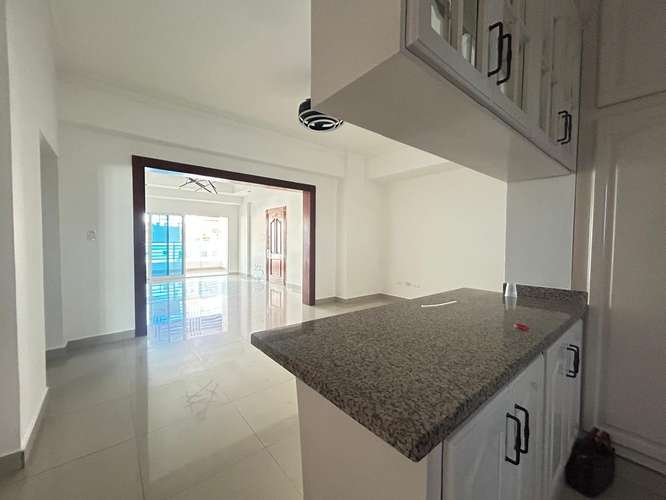 Apartamento en venta de 3 habitaciones en Urbanización Real - Imagen 2
