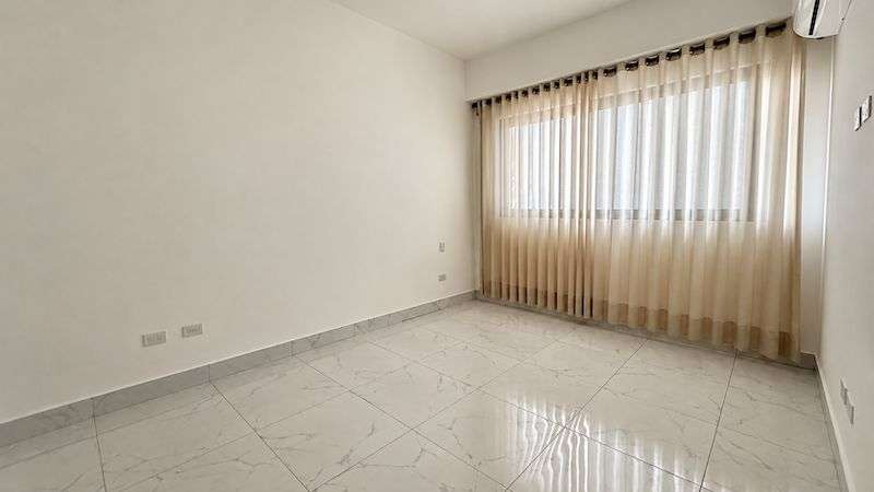 Alquiler en Evaristo Morales | 1 habitación, línea blanca y piso alto - Imagen 2