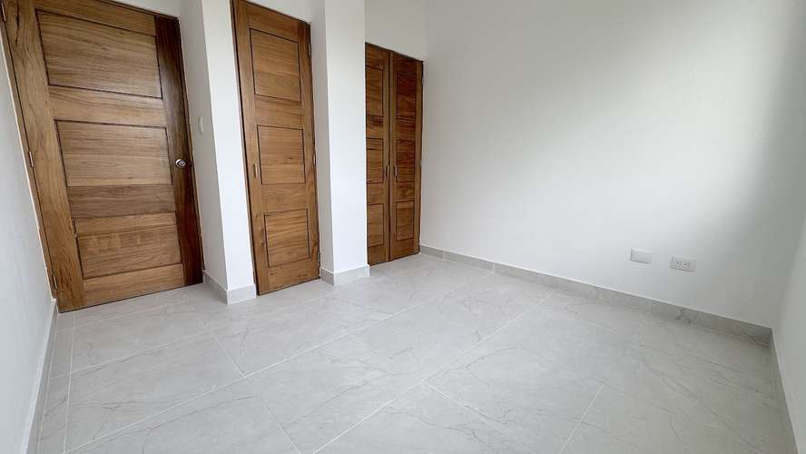 VENTA APARTAMENTO  EN VILLA MARINA DE TRES HABITACIONES A ESTRENAR– US$159,000 - Imagen 2