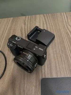Sony A6400 4K + lente 16-50mm + bolso y cargador