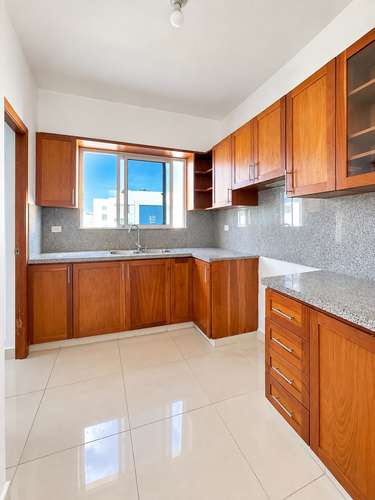 Se vende apartamento de 3 habitaciones de oportunidad en Mirador Sur, a pasos del Parque Mirador Sur.Solo para clientes!