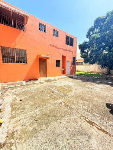 A la venta Casa amplia en Tropical - Imagen 3