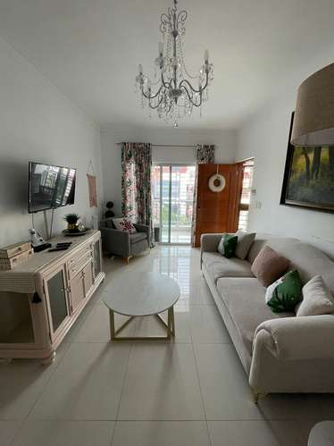 Apartamento con terraza en alquiler - Imagen 3