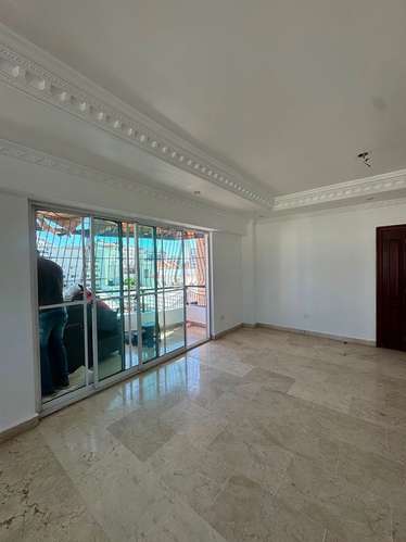 Apartamento en Venta en El Cacique | 3 Hab. | Terraza Privada 157 m² | RD$12.8 MM - Imagen 3