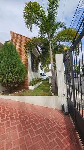 Disponible hermosa casa en Buenos Aires del Mirador
