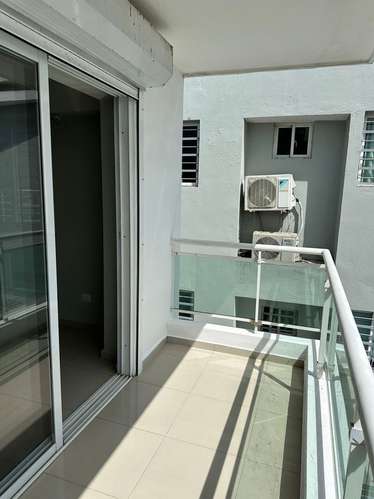 Apartamento en Alquiler en El Cacique | 2 Hab. | 2 Baños | Terraza 50 m² | RD$50,000 - Imagen 5