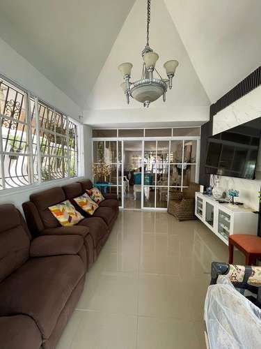 Hermosa Casa en zona Independencia - Imagen 3