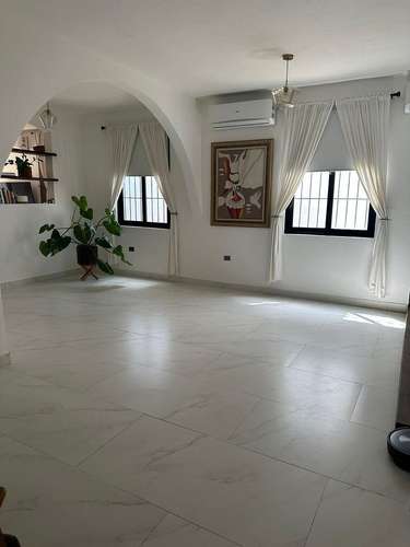 Amplia casa moderna con GuestHouse - Imagen 2