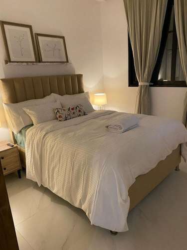 Amplia casa moderna con GuestHouse - Imagen 5