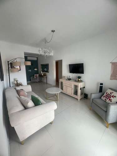 Apartamento con terraza y jacuzzi + estudio