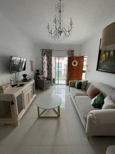 Apartamento con terraza y jacuzzi + estudio - Imagen 3