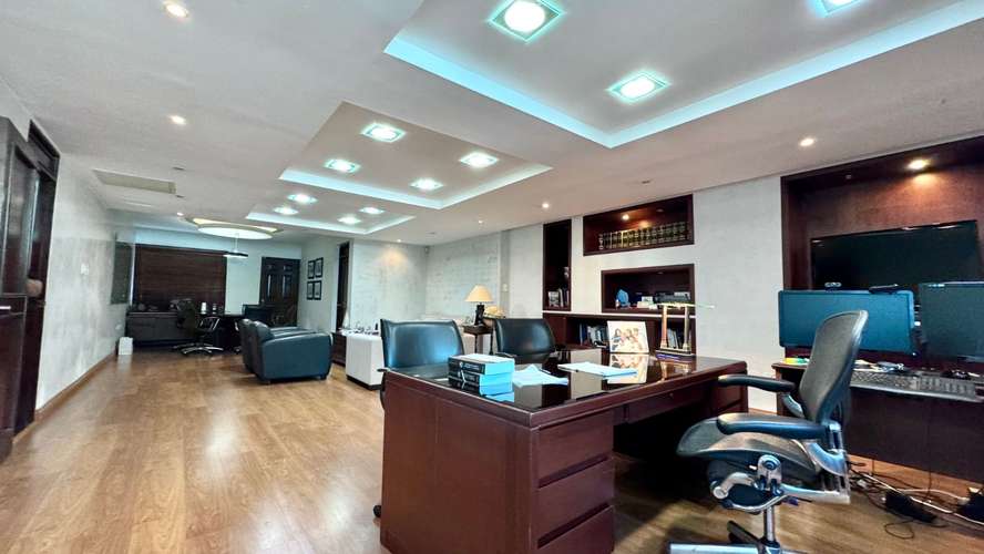 Edificio corporativo / local comercial en venta en El Vergel 