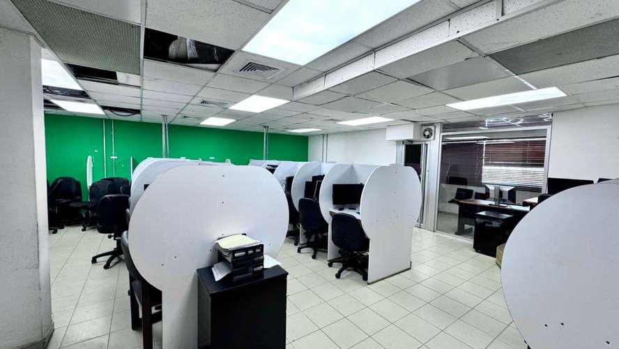 Edificio corporativo / local comercial en venta en El Vergel 