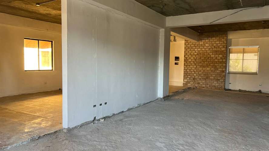 LOCAL | SEGUNDO PISO | PLAZA COMERCIAL | GAZCUE - Imagen 2