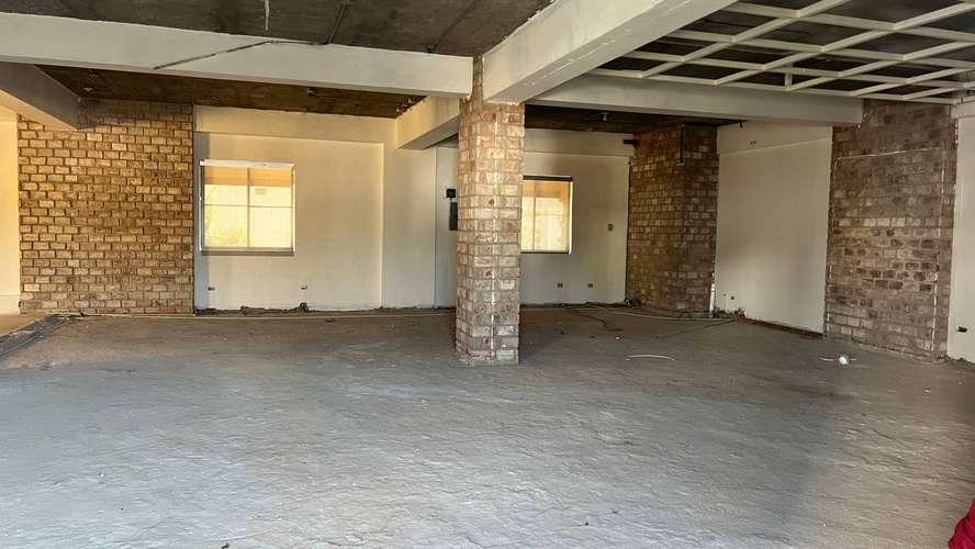 LOCAL | SEGUNDO PISO | PLAZA COMERCIAL | GAZCUE - Imagen 3