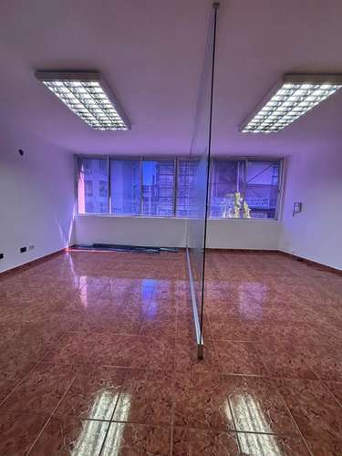 Oficina en piantini con 150 metros