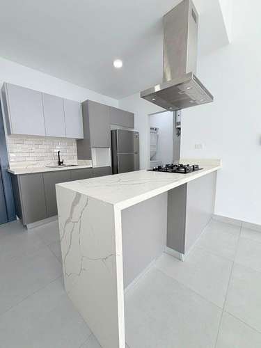 Apartamento con Vista Panorámica al Mar en Alquiler | - Imagen 5