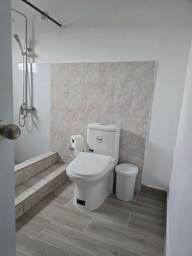 Segundo Nivel de Casa en Alquiler para vivienda u oficina - Imagen 7