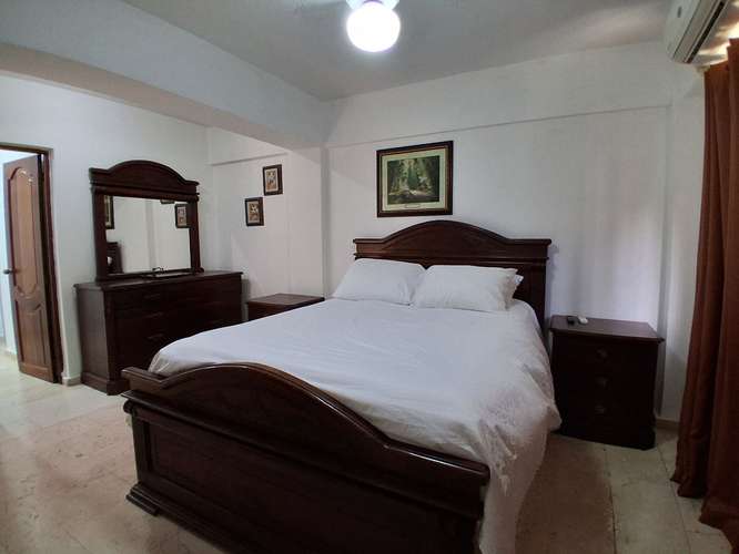 Apartamento en Alquiler Amueblado 2H 1P y Balcón en Condominio Cerrado / Furnished 2-Bedroom, 1-Parking-Space Apartment  - Imagen 8