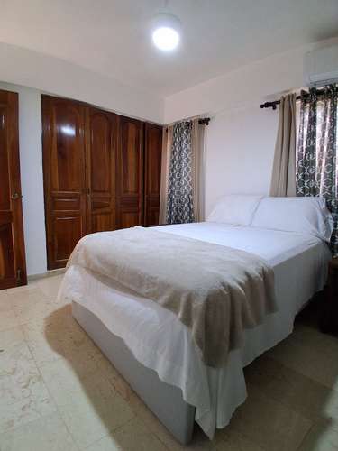 Apartamento en Alquiler Amueblado 2H 1P y Balcón en Condominio Cerrado / Furnished 2-Bedroom, 1-Parking-Space Apartment  - Imagen 10