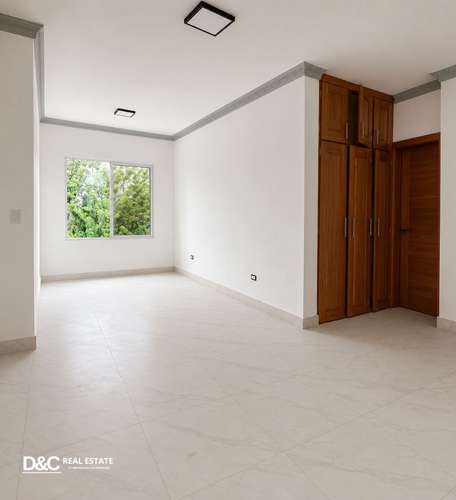  CASA DE OPORTUNIDAD EN PUERTO PLATA  A solo 5 minutos de la playa y muy cerca de Playa Dorada   Residencial cerra
