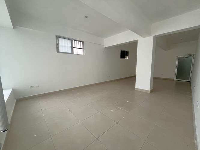 Local Comercial Alquiler NACO de 44m2 – Primer Nivel