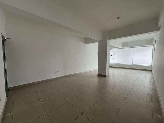 Local Comercial Alquiler NACO de 44m2 – Primer Nivel