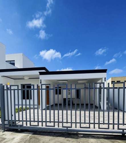 VENTA DE HERMOSA CASA EN LOS LLANOS DE GURABO POR DEBAJO DE TASACION 