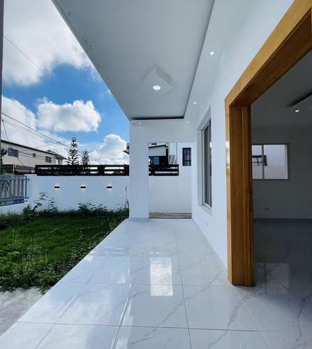 VENTA DE HERMOSA CASA EN LOS LLANOS DE GURABO POR DEBAJO DE TASACION  - Imagen 4