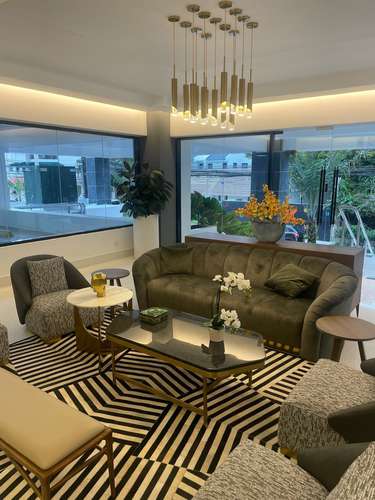 Lujoso Apto Amueblado en  piso 14 en FR-Residences XXI, Bella Vista, Santo domingo