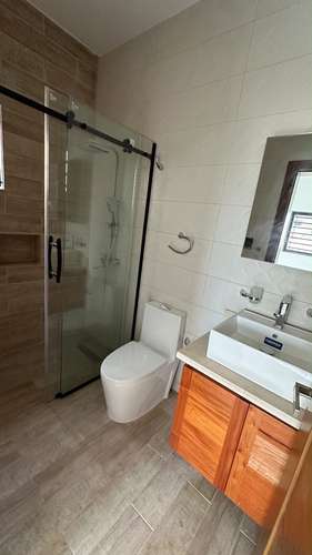 CASA EN VENTA DE OPORTUNIDAD EN PUERTO PLATA TORRE ALTA   215 m2 de terreno  157 m2 de construcción  - Imagen 4