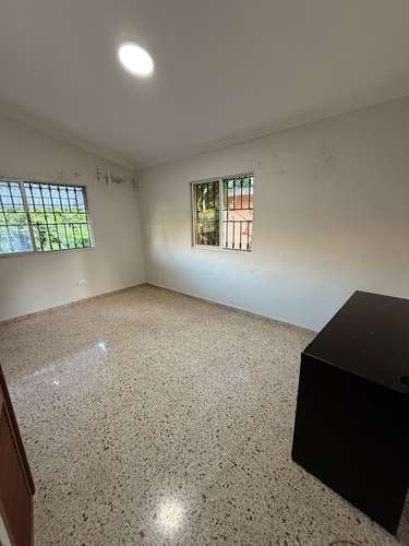 Vendo casa en Villa Claudia próxima a la Av. Republica de Colombia de Dos Niveles  - Imagen 12
