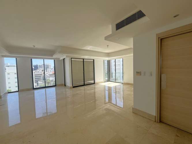 Apartamento en Alquiler en Piantini de TRES Habitaciones con Línea Blanca - Imagen 3