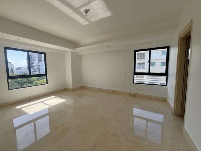 Apartamento en Alquiler en Piantini de TRES Habitaciones con Línea Blanca - Imagen 16