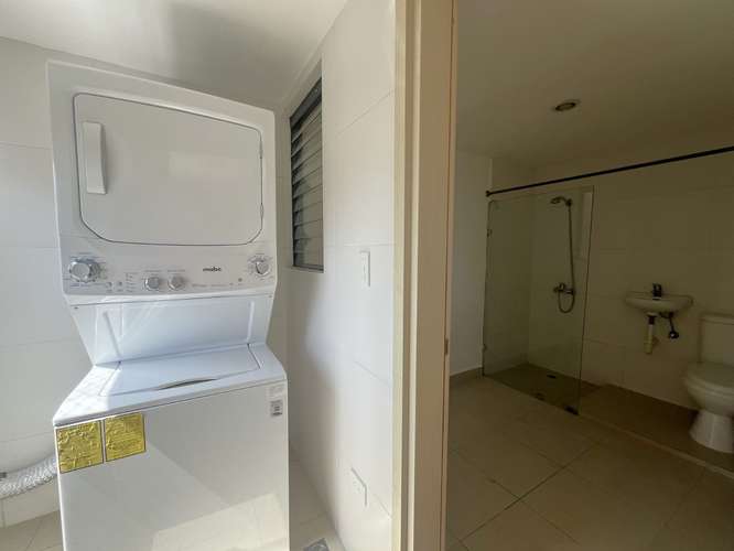 Apartamento en Alquiler en Piantini de TRES Habitaciones con Línea Blanca - Imagen 8