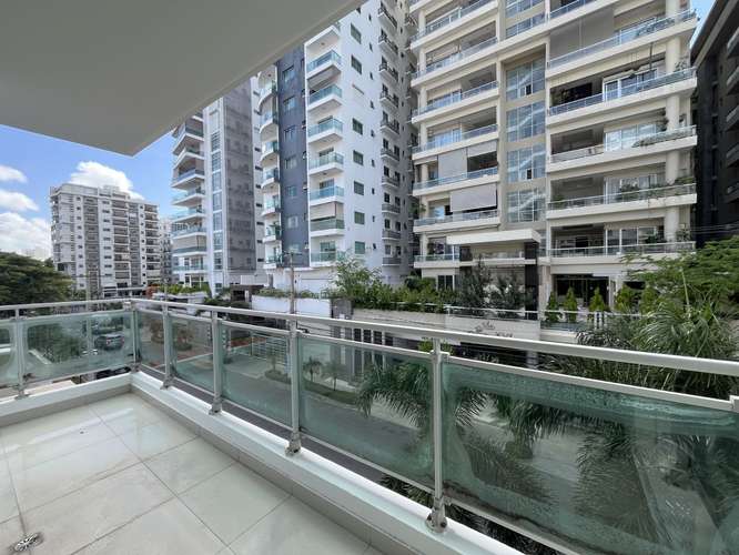 Apartamento en Alquiler en Piantini de DOS Habitaciones con Línea Blanca - Imagen 4