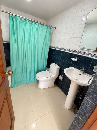Apartamento en Bella Vista | Cómodo y funcional con 1 parqueo - Imagen 9