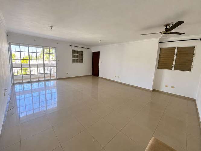 Apartamento en Bella Vista | Cómodo y funcional con 1 parqueo - Imagen 2