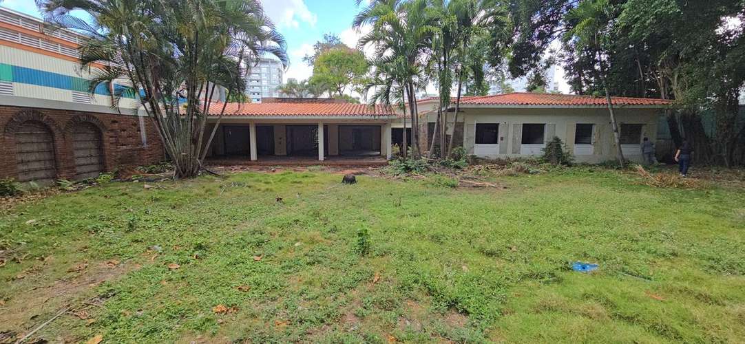 ¡Terreno de 3,642 m² en Venta en Ubicación Estratégica en el Centro de la Ciudad! - Imagen 8