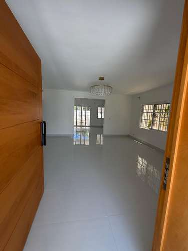 CASA EN VENTA EN PUERTO PLATA A  3 MINUTOS DE LA PLAYA   A aproximadamente 3 minutos de Playa Dorada - Imagen 3