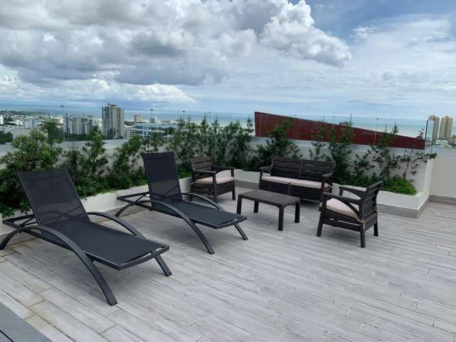 Se renta apartamento amueblado de 2 habitaciones con vista al mar en la Esperilla.