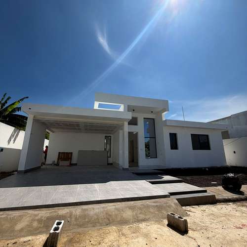 Casa moderna en venta de 3 habitaciones en residencial cerrado de Gurabo - Imagen 2