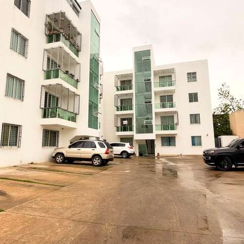 Apartamento en venta de 3 habitaciones en Los Rieles de Gurabo