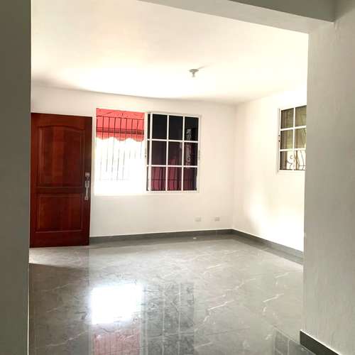 Apartamento en venta de 3 habitaciones en primer nivel en El Paraíso, Santiago - Imagen 3