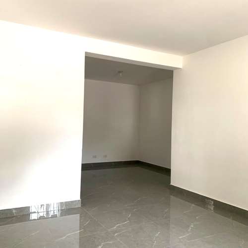 Apartamento en venta de 3 habitaciones en primer nivel en El Paraíso, Santiago - Imagen 2