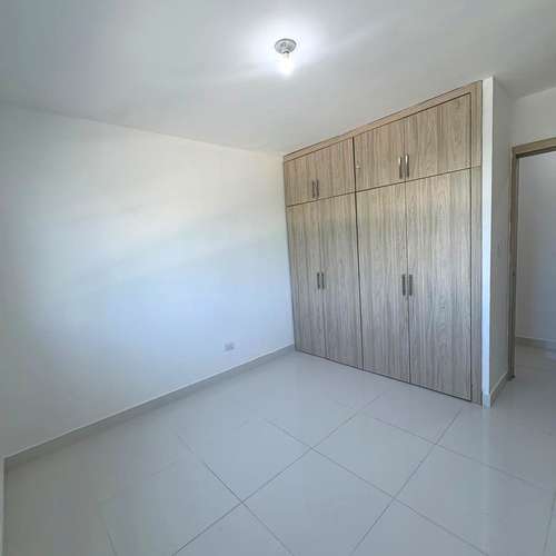 Apartamento en alquiler de 3 habitaciones en El Dorado, Santiago - Imagen 11