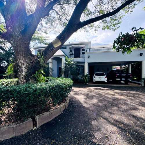 Mansión en venta de 4 habitaciones en Guayabal, Puñal - Imagen 4