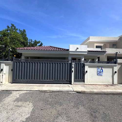 Casa en venta de 3 habitaciones en Valle Verde, Yapur Dumit