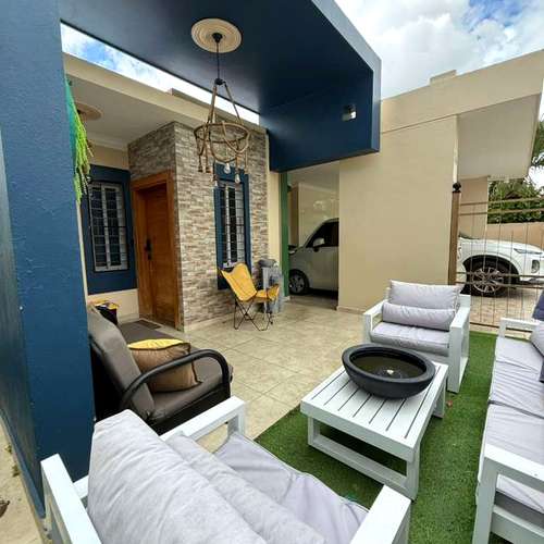 Casa en venta de 3 habitaciones en residencial cerrado de Gurabo